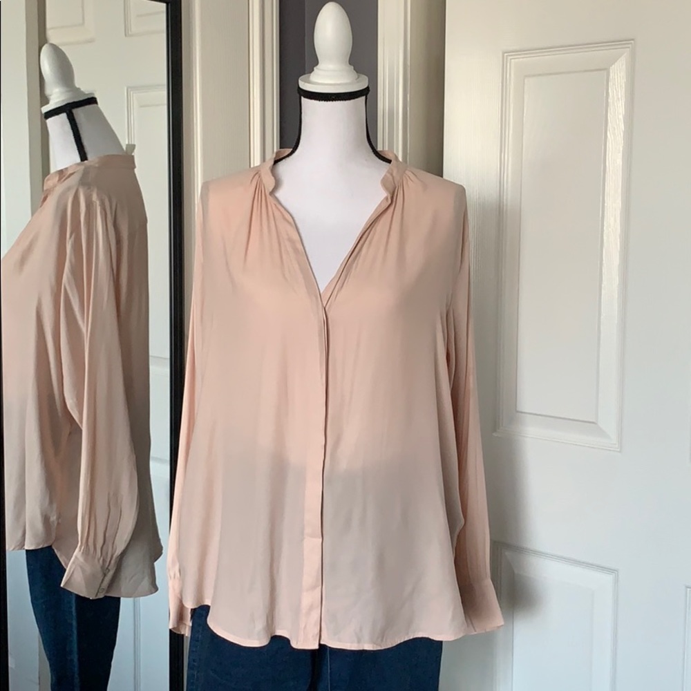🍀2 for $25 H&M pale pink blouse - Picture 3 of 8